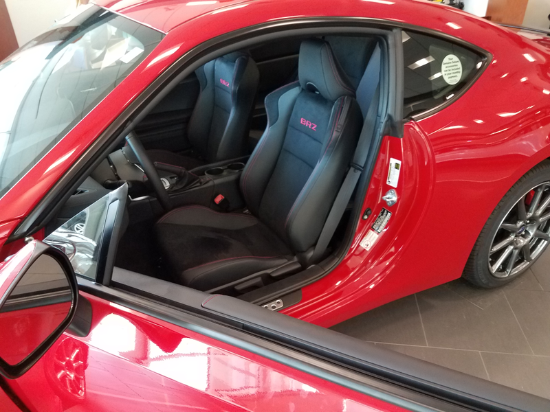 Lovely seats, and, hey! frameless windows like the Integra that I once owned